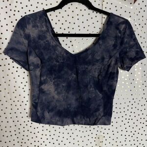 Lululemon Women's Tie-Dye V-Neck Top
